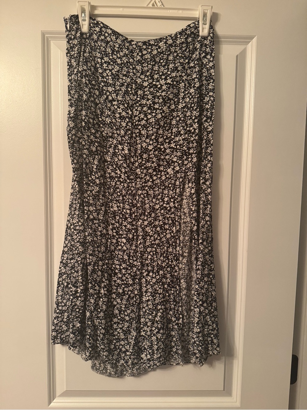 Black Floral Circle Skirt with White Daisies